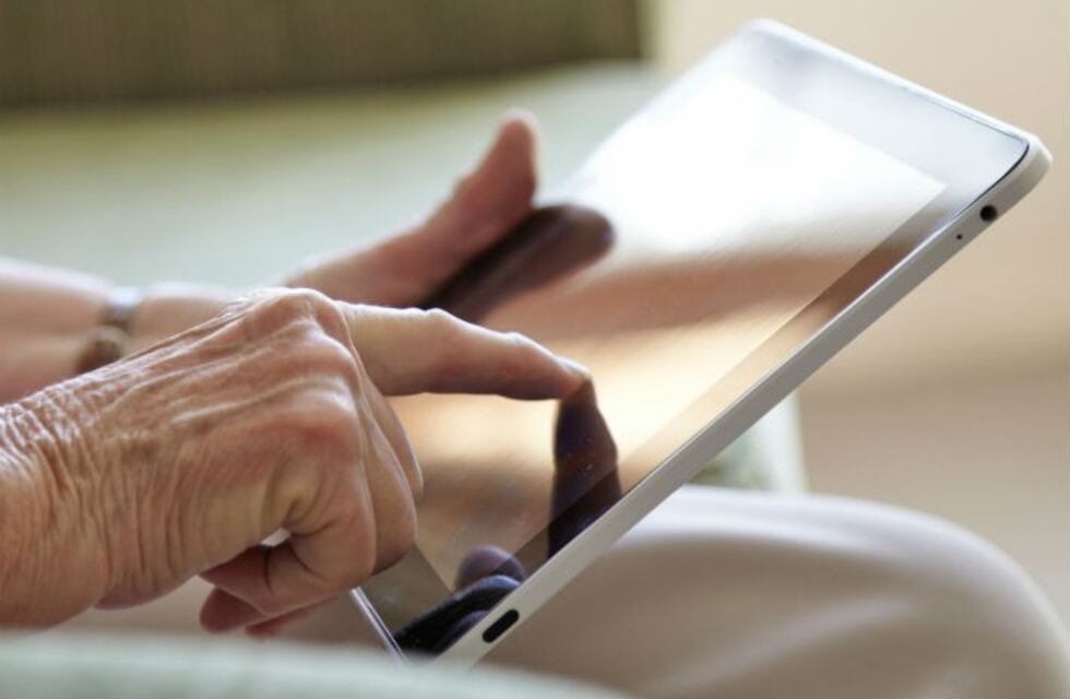 Aula Mayor: una aplicación para adultos mayores