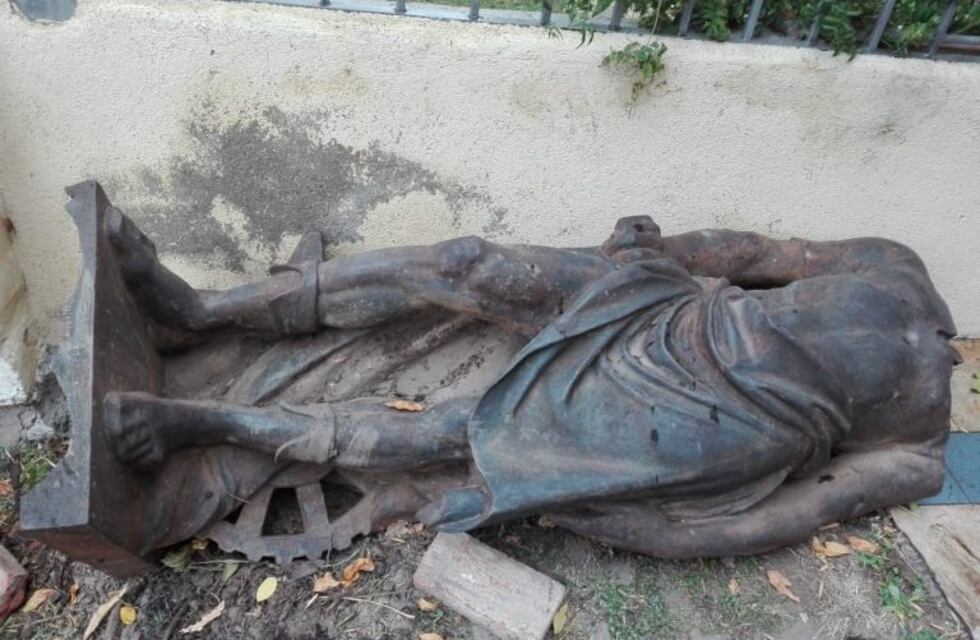 Recuperan una estatua de la Plaza Colón robada hace años