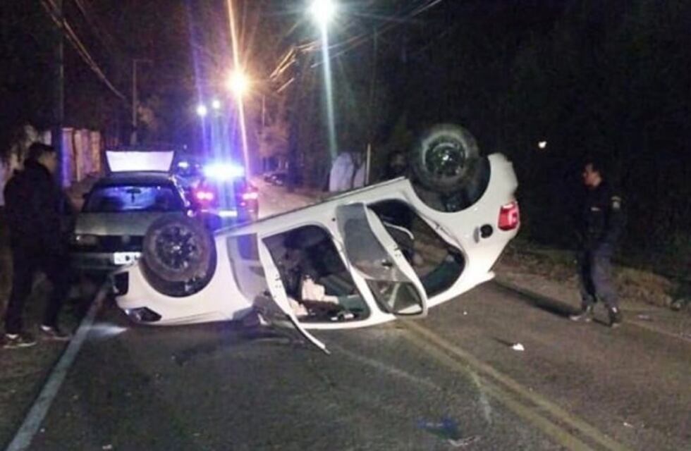 Dos jóvenes murieron en un choque en Saldán