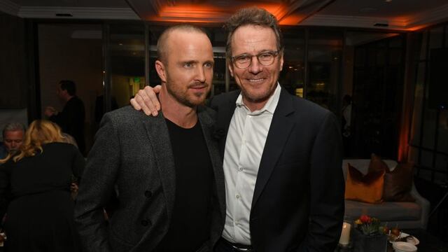 El accidentado reencuentro de Bryan Cranston y Aaron Paul en un vivo