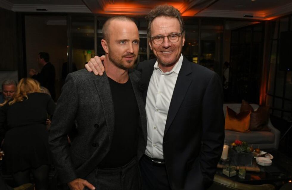 El accidentado reencuentro de Bryan Cranston y Aaron Paul en un vivo