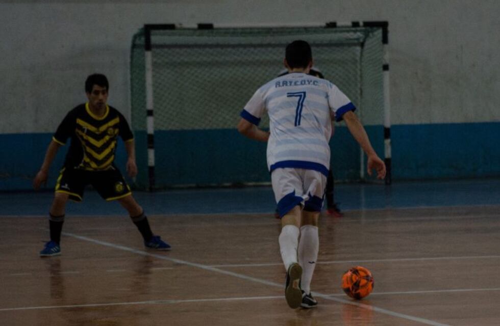 Futsal: Partido infartante entre Club de amigos y Aatedyc