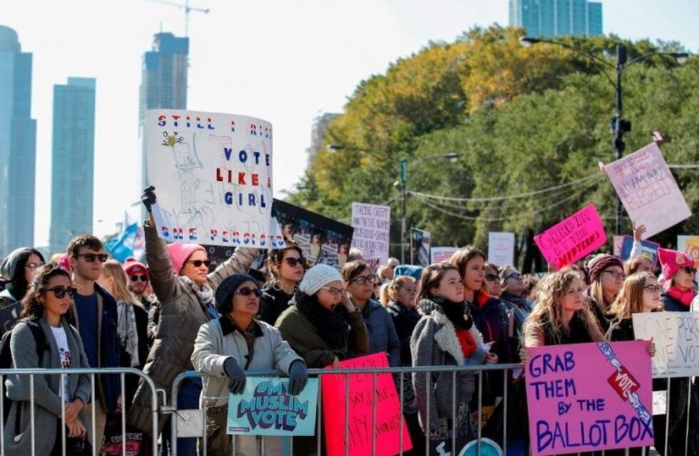 Las mujeres se imponen en las legislativas de EEUU