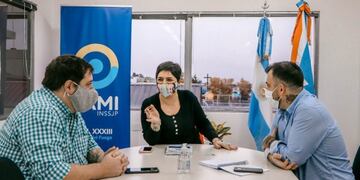 PAMI, Radio Nacional y Municipalidad de Ushuaia