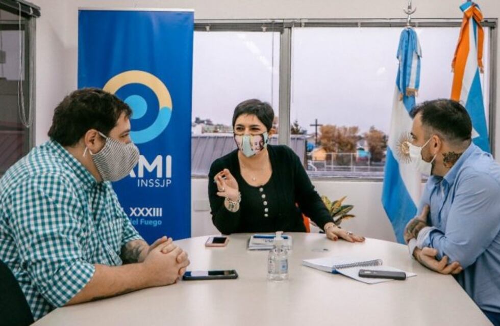 A través de PAMI y el Municipio de Ushuaia nace un espacio para Adultos Mayores en Radio Nacional