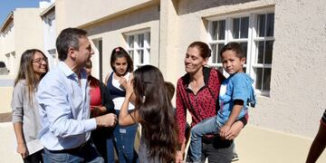 Mestre entregó las llaves de otras cuatro casas en barrio Marqués Anexo\u002E (Gentileza Prensa Municipalidad)