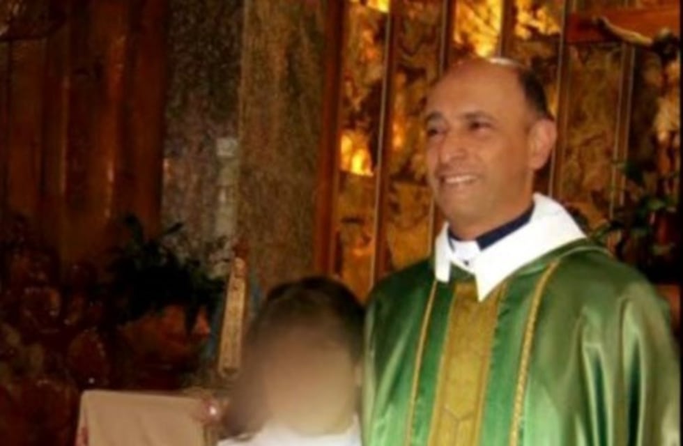 Piden la detención de Carlos José, el cura acusado de abuso sexual