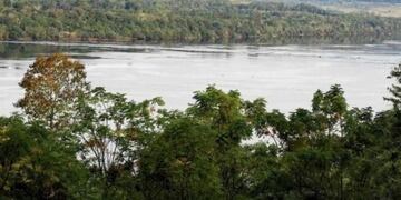 El río Uruguay separa a Misiones de Brasil, país donde el Covid-19 está causando estragos\u002E