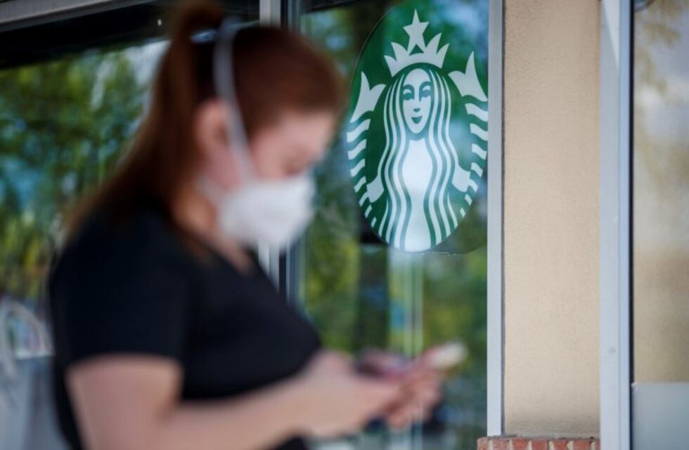 Coronavirus: Starbucks cierra dos locales en Córdoba por la crisis
