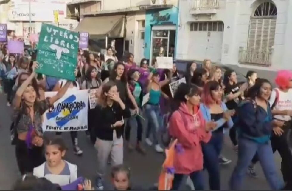 Punta Alta: concurrida movilización en la marcha del 8M