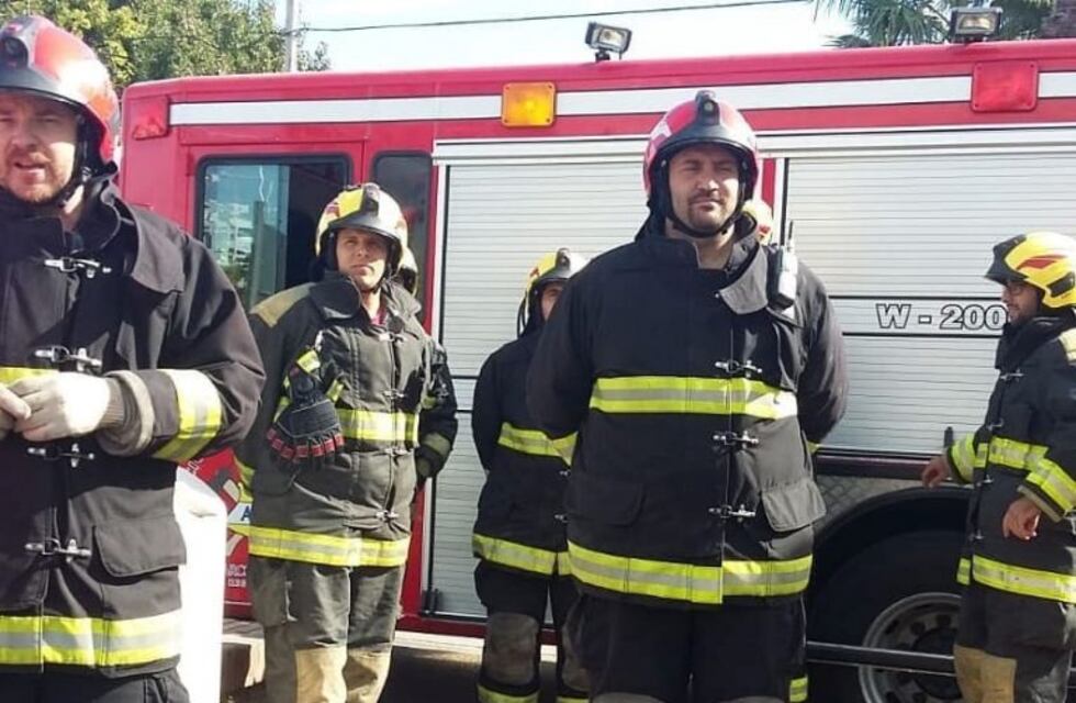 Bomberos realizó un sirenazo frente a la Municipalidad por la preocupante situación que atraviesa