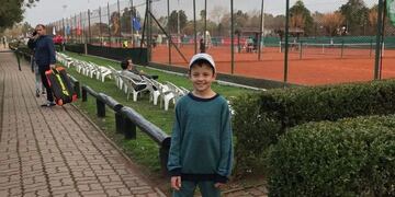 Juan Molla tenista de Arroyito