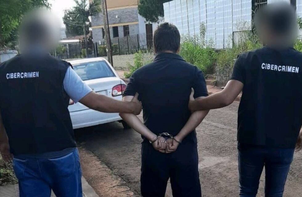 Por el ciberacoso hay un policía involucrado que fue detenido