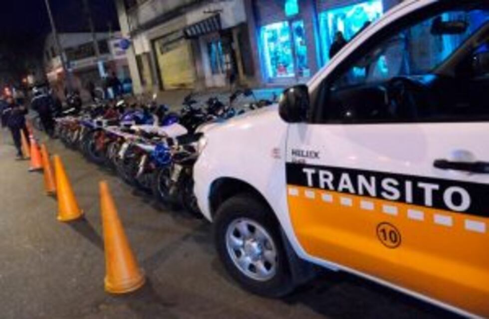 Las picadas ilegales reaparecieron en zona sur y 13 motos terminaron en el corralón