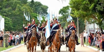 Granaderos a Caballo llegan a Bahía Blanca.