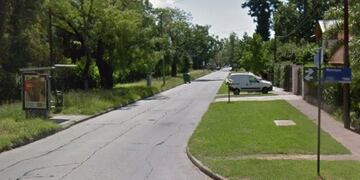 Una mujer sufrió un robo en su casa de Donado al 400\u002E (Street View)