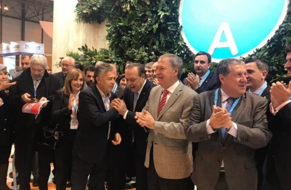 Cornejo participó en la inauguración del stand de Argentina en FITUR de Madrid