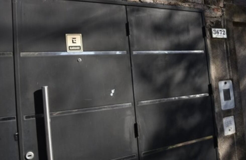 Trasladó a adolescentes sospechados de tirotear una casa y terminó acusado por extorsión