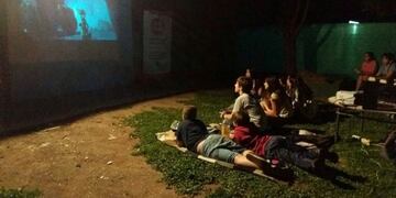 Cine Bajo las Estrellas