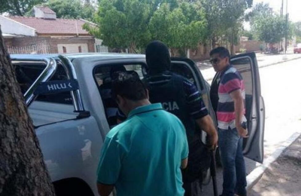 Se entregó a la Justicia un profesor acusado de abuso