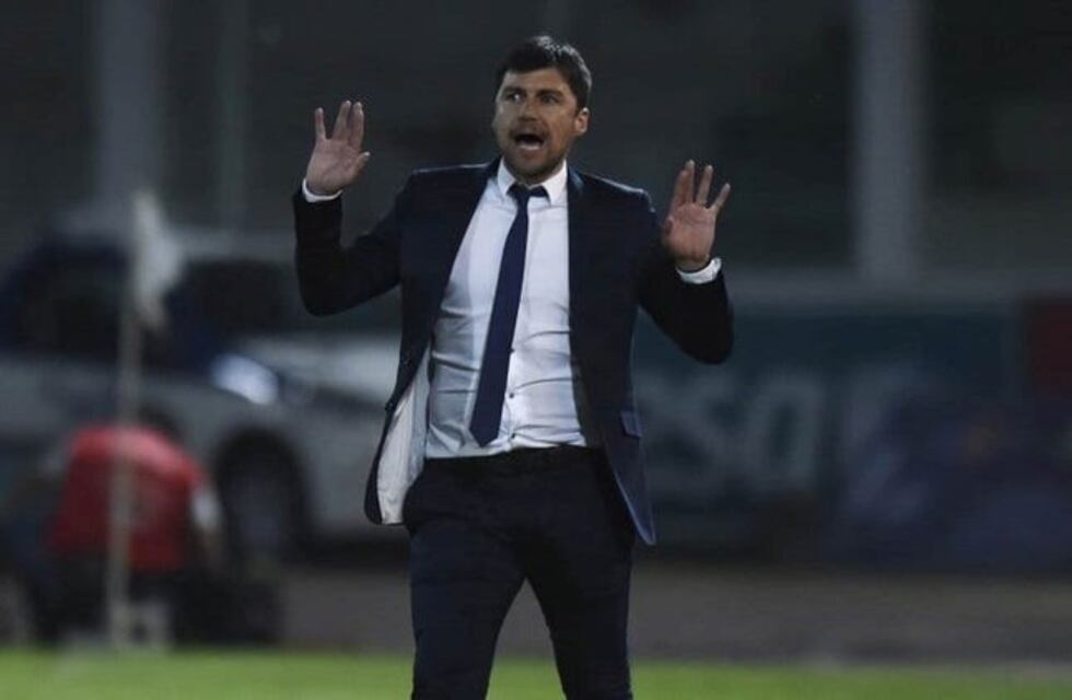 Un club de la Superliga puso la mira en el Cacique Medina