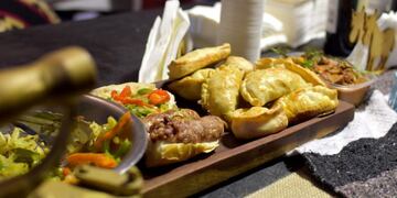 Desde la Secretaría de Turismo y Deporte de  Santa Rosa se invita a gastronómicos de la región para participar de los stands de comidas de Sabores Serranos 2019\u002E