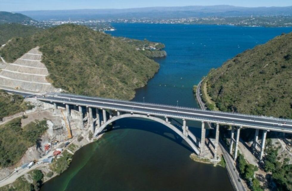 Tragedia en el San Roque: un joven murió tras caer desde el Puente José Manuel de la Sota