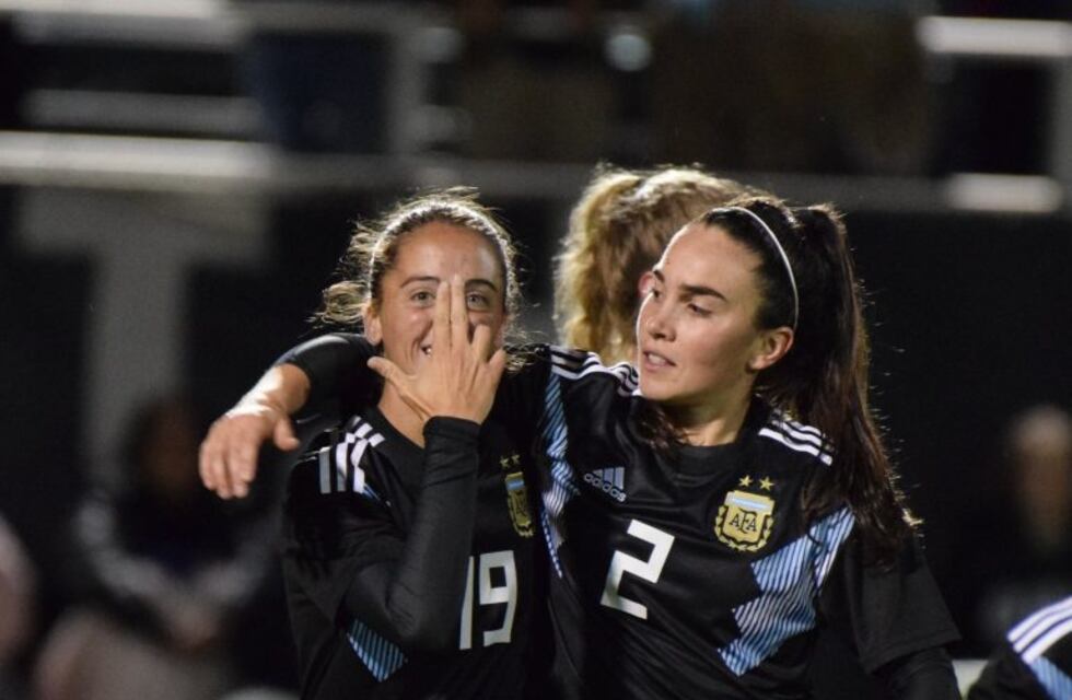 La selección femenina de fútbol arrancó con el pie derecho su gira por Estados Unidos