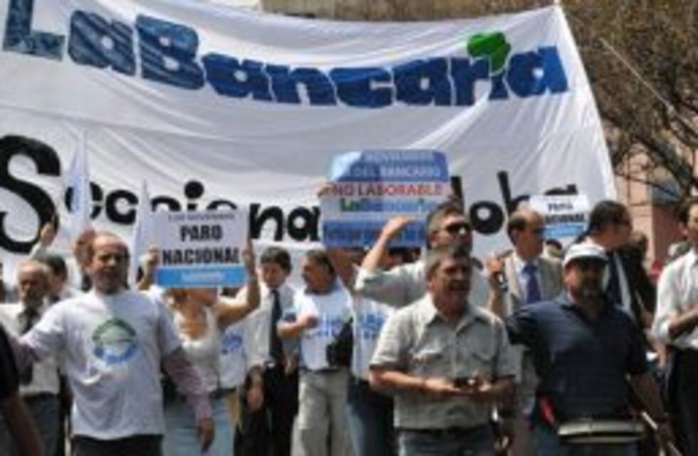 Tras la audiencia en Trabajo, La Bancaria amenazó con medidas de fuerza si los bancos no cumplen con el acuerdo