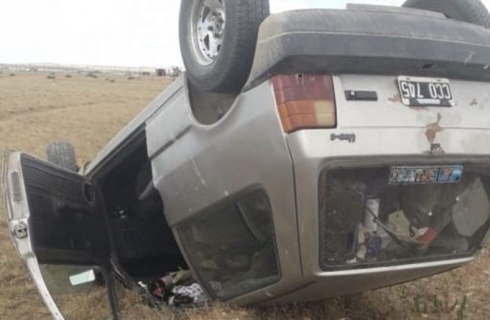 Río Gallegos : volcó auto , chofer estaba ebrio y se lo secuestraron