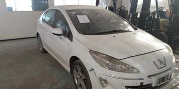 Subastas on line de la Justicia de Córdoba desde zapatillas hasta autos y un edificio\u002E