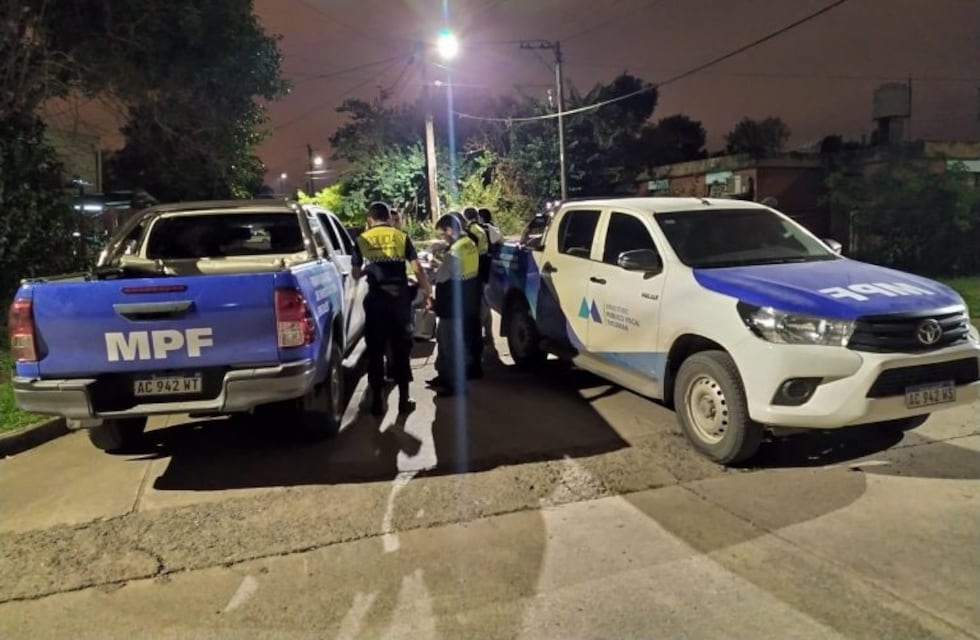 Atacó con un machete y le robó el arma a un policía: terminó aprehendido