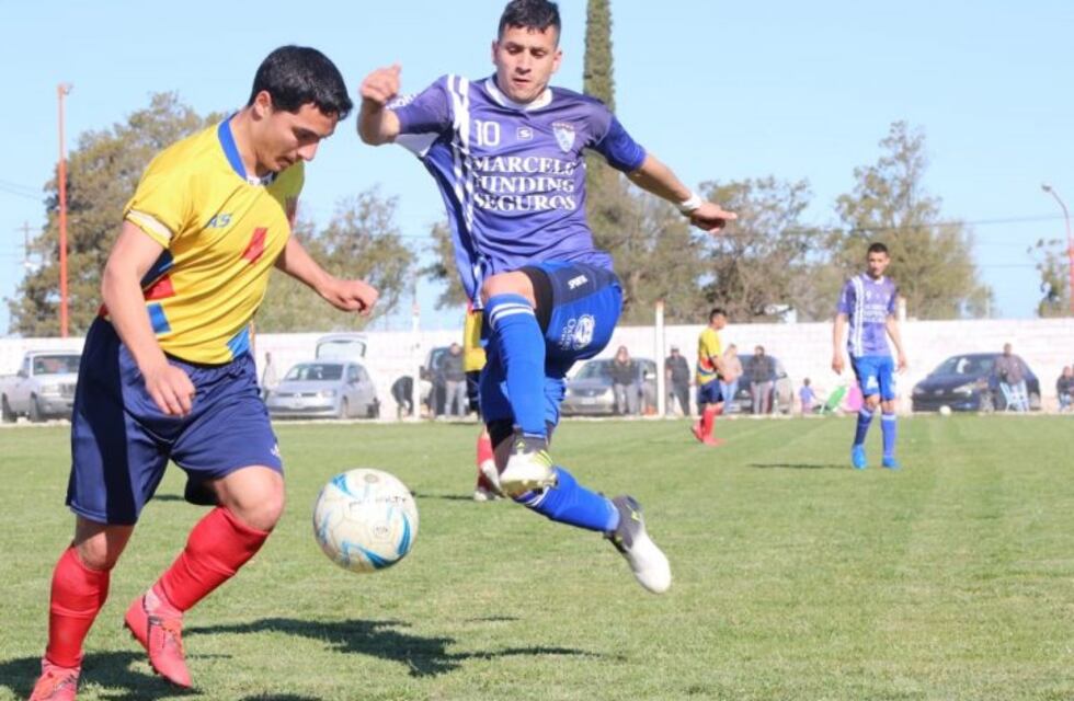Fútbol de Primera: Colegiales cerca del título y descenso de Agrario
