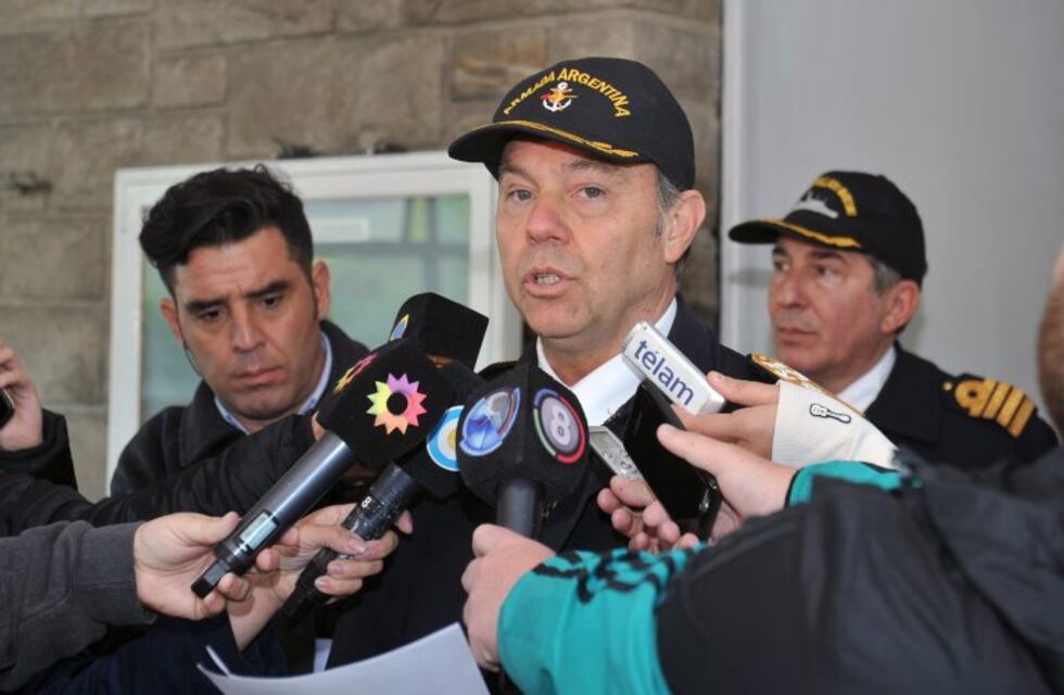 La Armada: 'No hay evidencia que las llamadas hayan venido del submarino'
