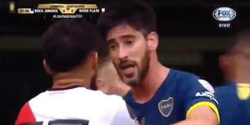 Pablo Pérez le pregunta a Milton Casco si tiene amarilla en plena final de la Libertadores\u002E