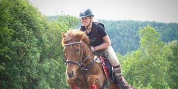 Pia Olden, una joven noruega de 18 años que se comió a su caballo\u002E