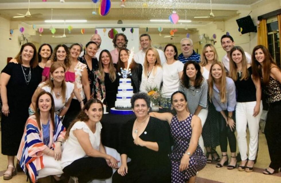 El centro de exalumnos de la Normal festejó el reencuentro de sus promociones