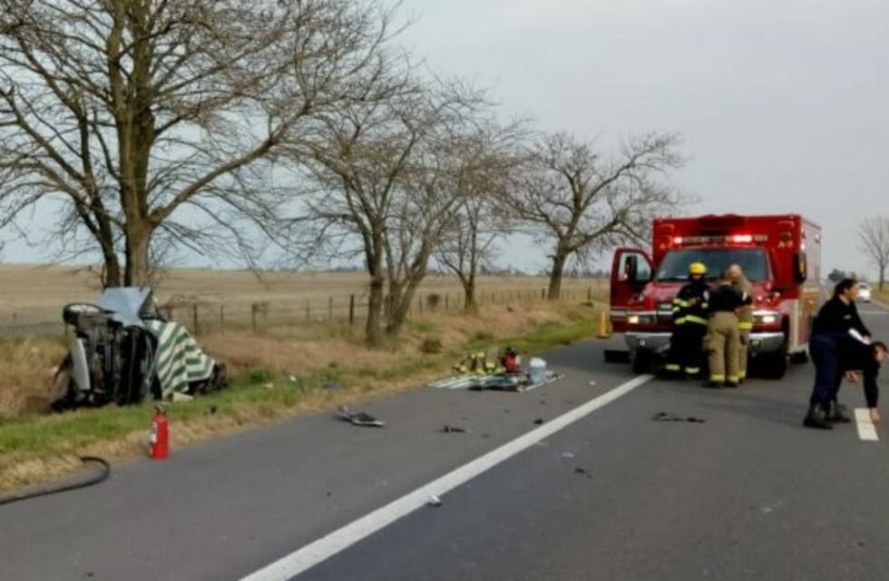 Accidente fatal en la autovía 19: cuatro personas murieron al chocar su auto contra un árbol