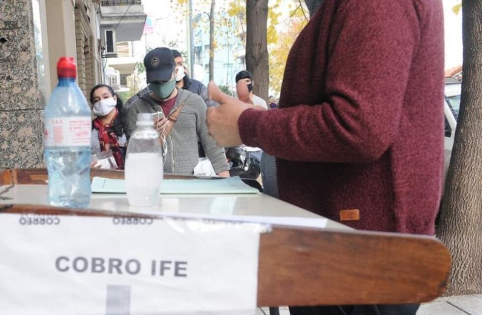 Coronavirus: cuántas personas cobrarán en Córdoba la segunda edición del IFE