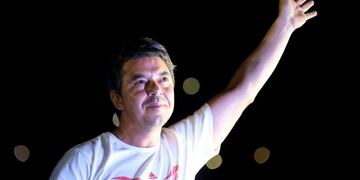 simpatizantes reciben recibimiento bienvenida festejo festejos fiesta con los jugadores futbolistas en el estadio cancha de river plate\r\nRiver Plate's coach, Marcelo Gallardo waves to the fans, in Buenos Aires, Argentina, December 23, 2018\u002E REUTERS/Agustin Marcarian buenos aires marcelo gallardo llegada del equipo plantel de river plate futbol festejo festejos fiesta de los hinchas y jugadores en el estadio monumental