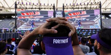 Sacó a su hijo del colegio para que se dedique a jugar al Fortnite\u002E (BLOOMBERG)