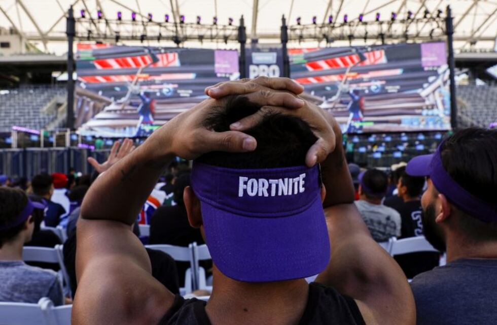 Sacó a su hijo del colegio para que se dedique a jugar al Fortnite