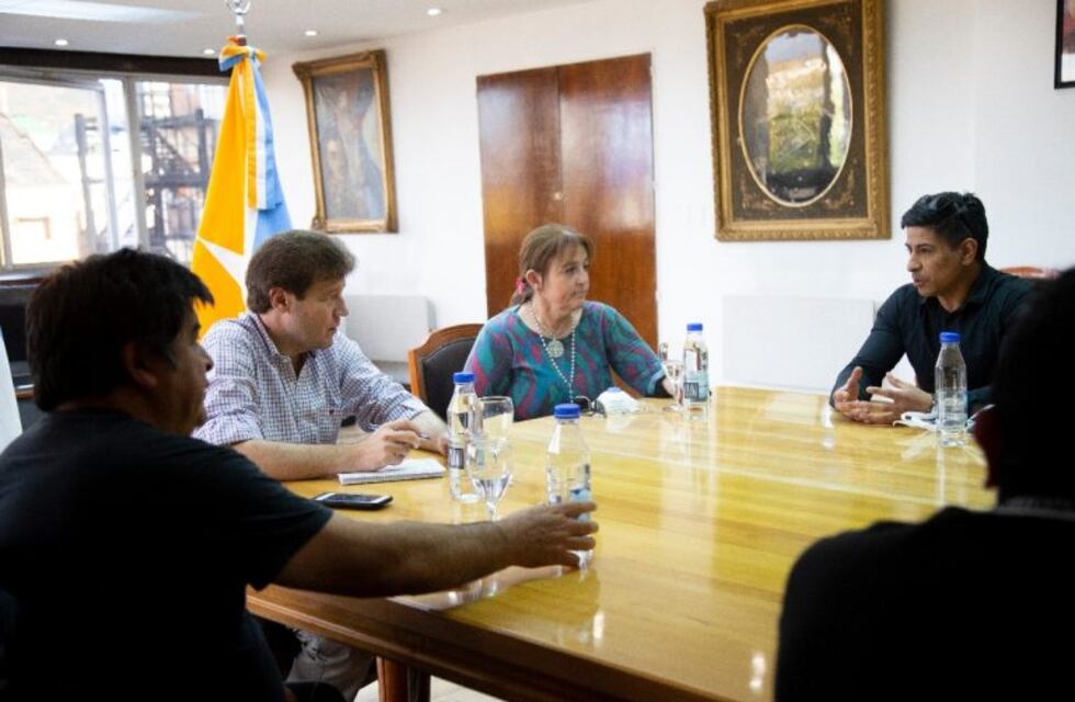 Melella se reunió con una mesa intersindical en casa de Gobierno