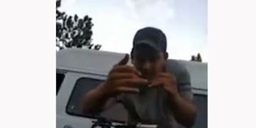 Dos de Mayo: un policía de civil fue filmado en un procedimiento irregular en estado de ebriedad