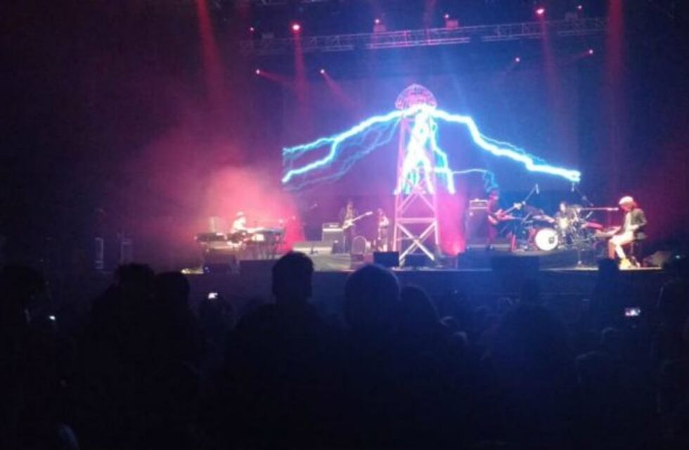 Charly García y su Torre de Tesla "demolieron hoteles"... y corazones roqueros