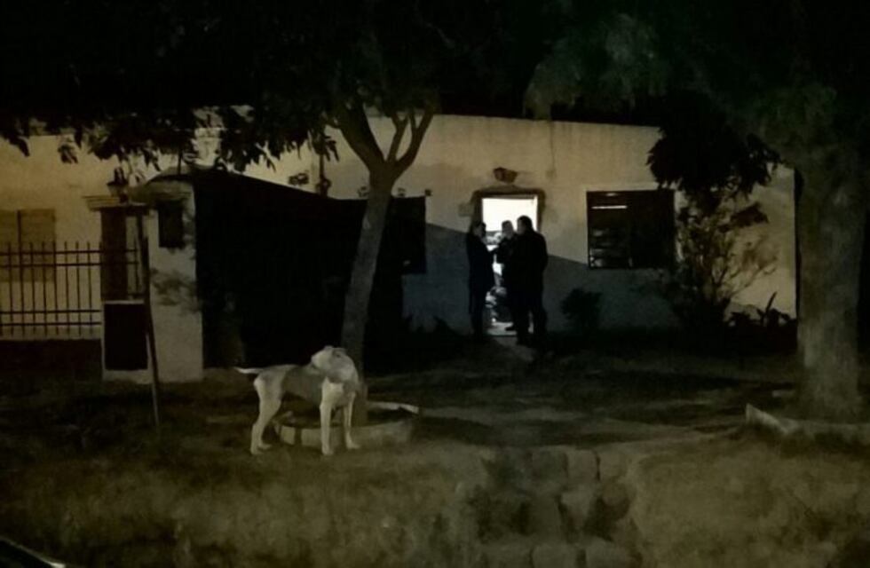 Detuvieron a una mujer y a sus hijos por secuestrar, torturar y abusar de dos mujeres