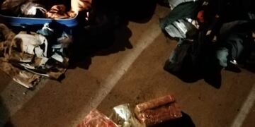 Detuvieron a tres sujetos con 13 kilos de marihuana