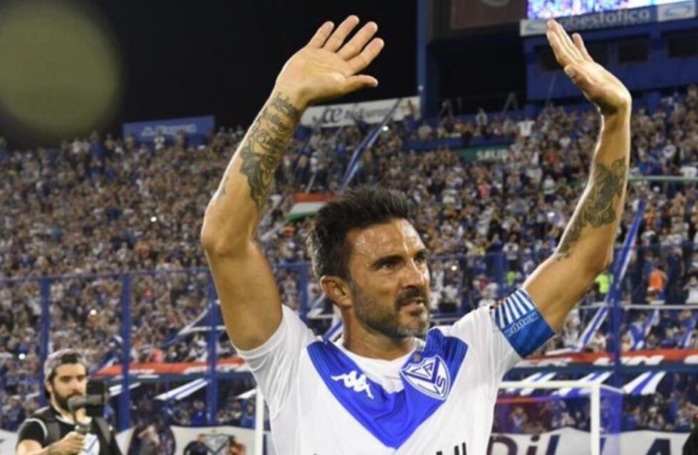 Fabián Cubero recreó una antigua jugada con Ricardo Centurión y el conductor Diego Díaz terminó desplomado en el piso