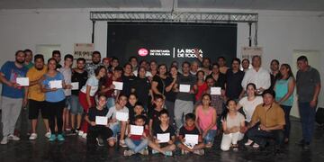 Riojanos participan en el Festival de Malambo