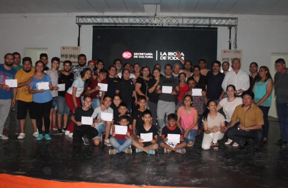 Riojanos participan en el Festival de Malambo